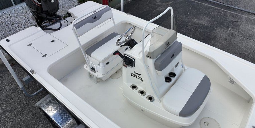 Mako 18 LTS