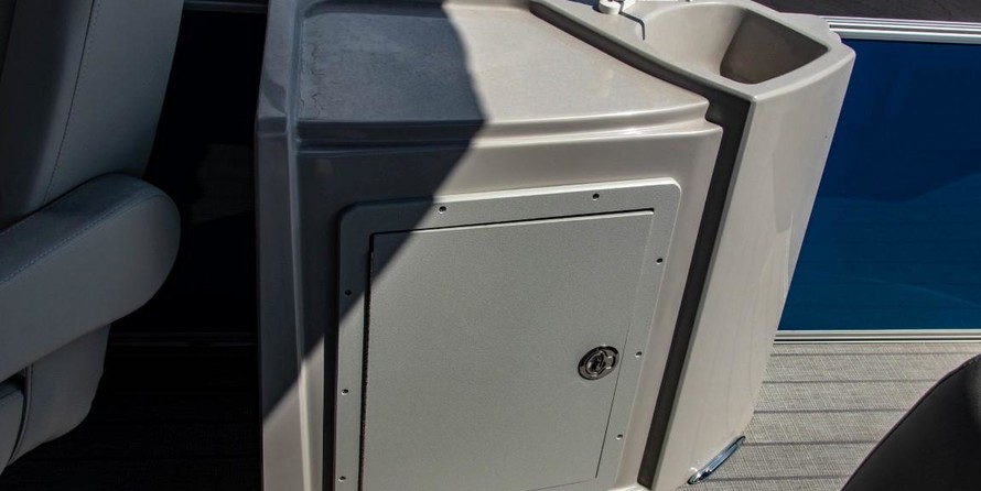 Sunchaser Boats Geneva Cruise 22 LR DH