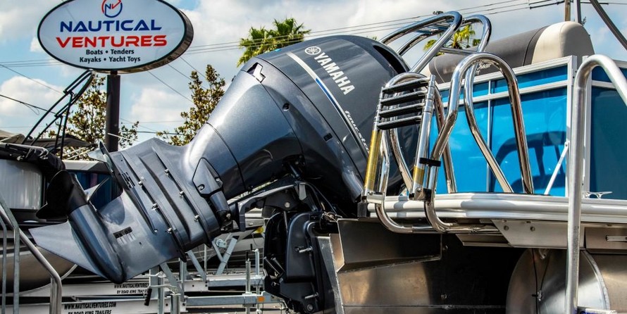 Sunchaser Boats Geneva Cruise 22 LR DH