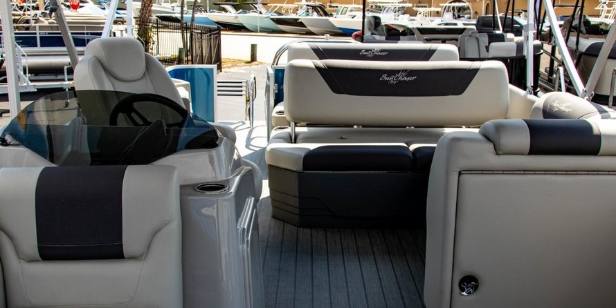 Sunchaser Boats Geneva Cruise 22 LR DH