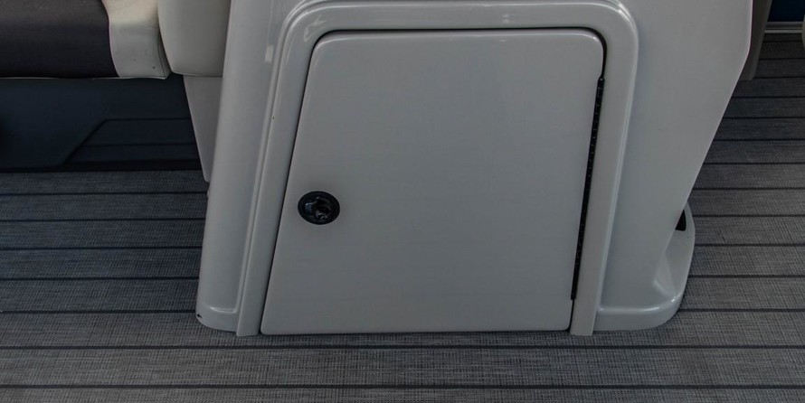 Sunchaser Boats Geneva Cruise 22 LR DH