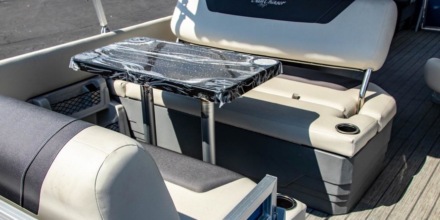 Sunchaser Boats Geneva Cruise 22 LR DH