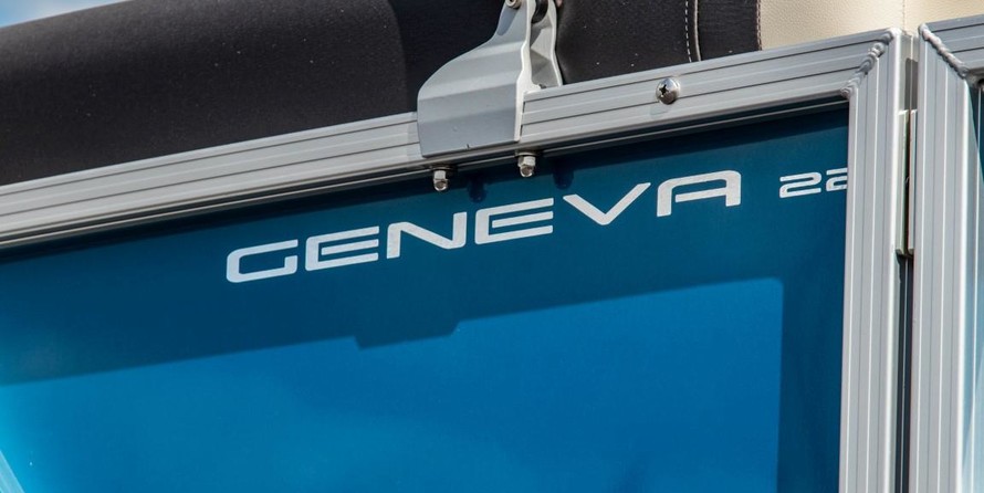 Sunchaser Boats Geneva Cruise 22 LR DH