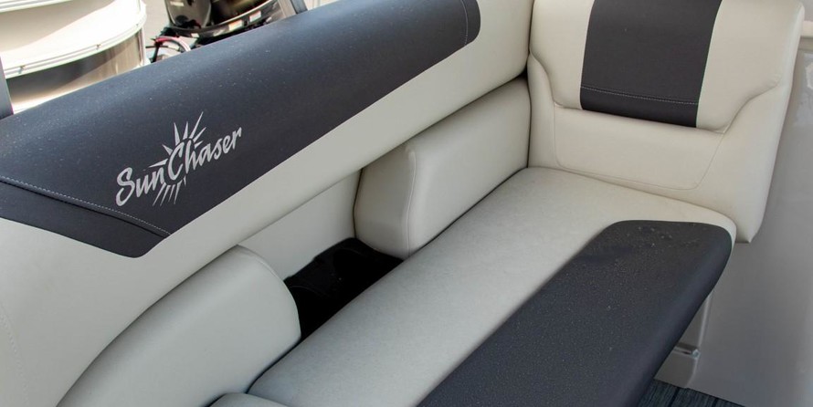 Sunchaser Boats Geneva Cruise 22 LR DH