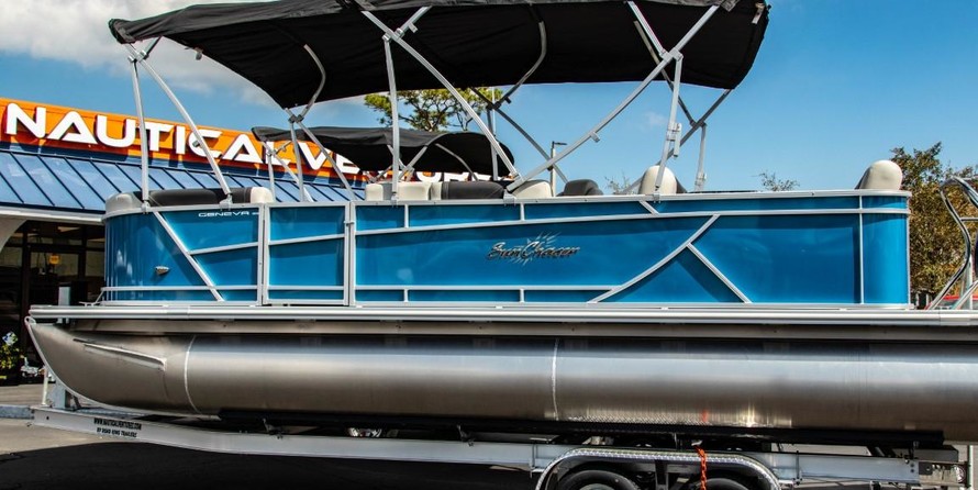 Sunchaser Boats Geneva Cruise 22 LR DH