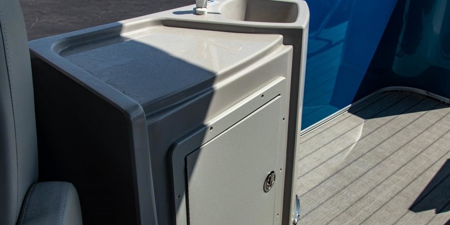 Sunchaser Boats Geneva Cruise 22 LR DH