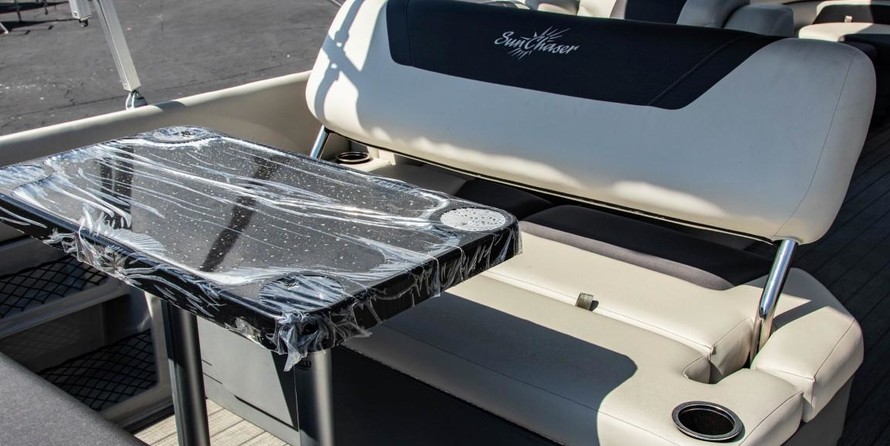 Sunchaser Boats Geneva Cruise 22 LR DH