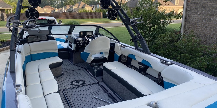 Malibu Wakesetter 25 LSV