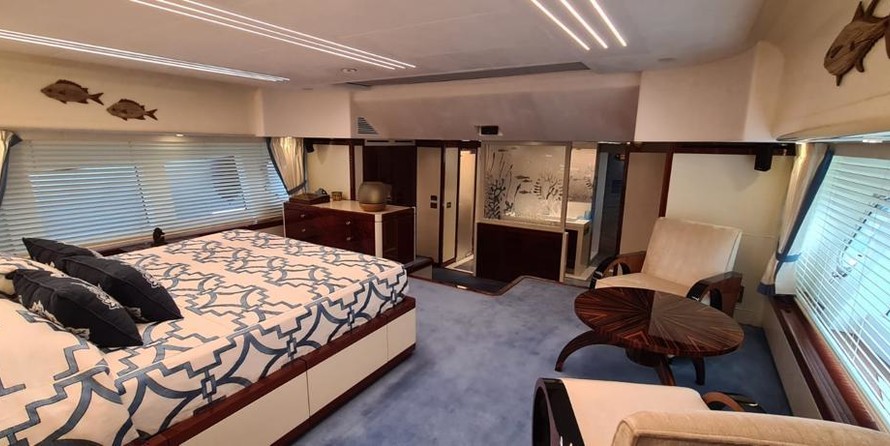 Monte Carlo Yachts 105