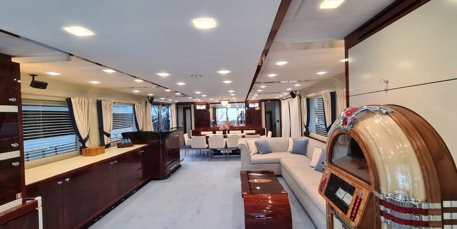 Monte Carlo Yachts 105