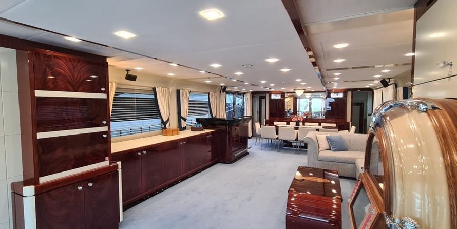 Monte Carlo Yachts 105