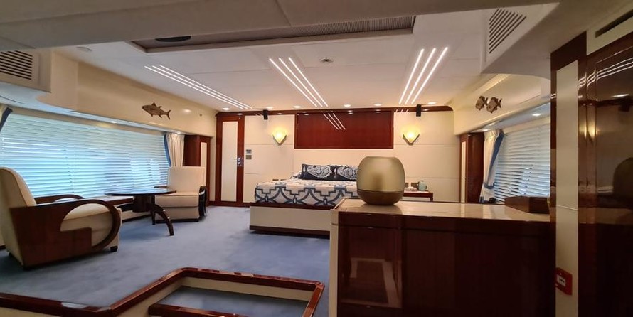 Monte Carlo Yachts 105