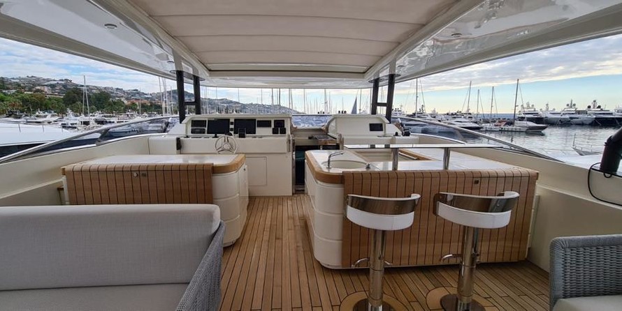 Monte Carlo Yachts 105