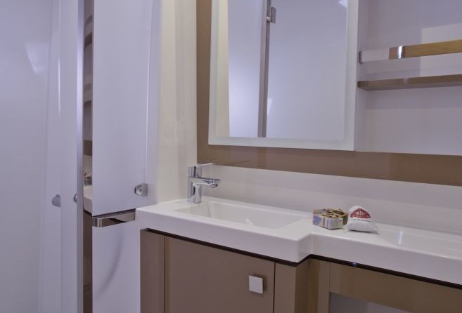 Fountaine Pajot Saona 47