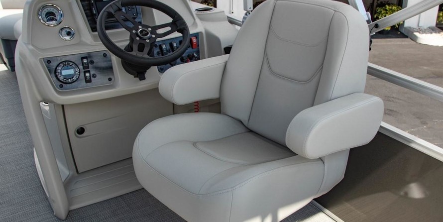 Sunchaser Boats Geneva Cruise 20 LR DH