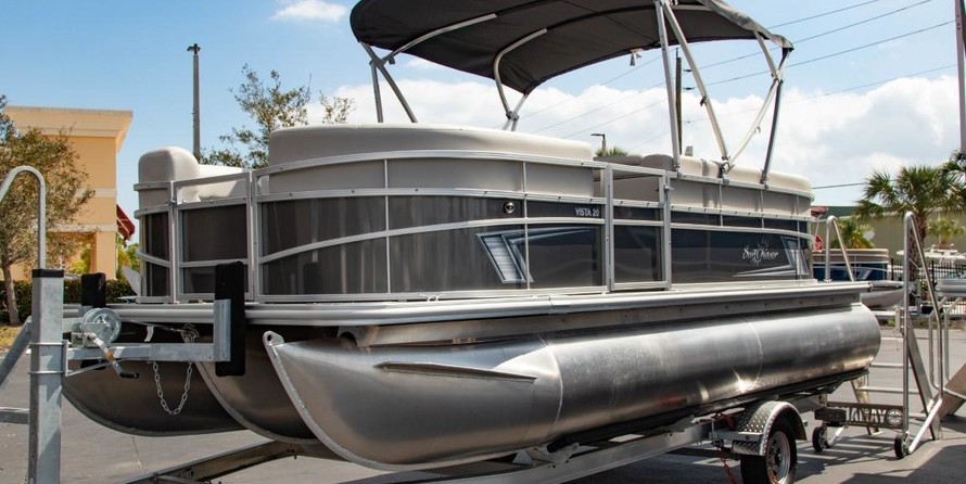 Sunchaser Boats Geneva Cruise 20 LR DH