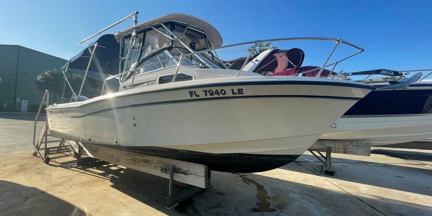 Grady-White Seafarer 228