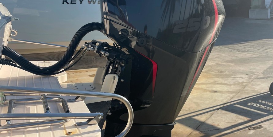 Grady-White Seafarer 228