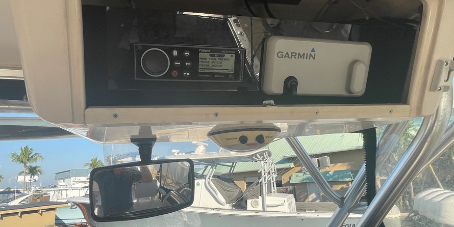 Grady-White Seafarer 228