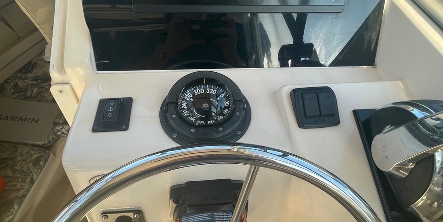 Grady-White Seafarer 228