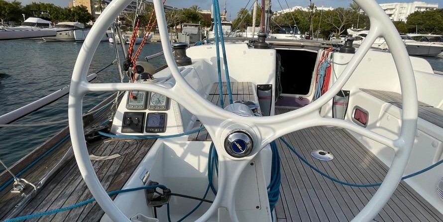 Dufour 40 Performance