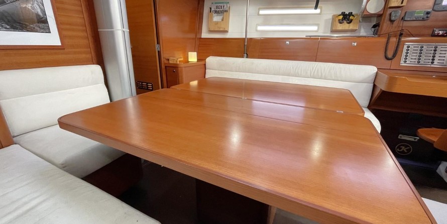 Dufour 40 Performance