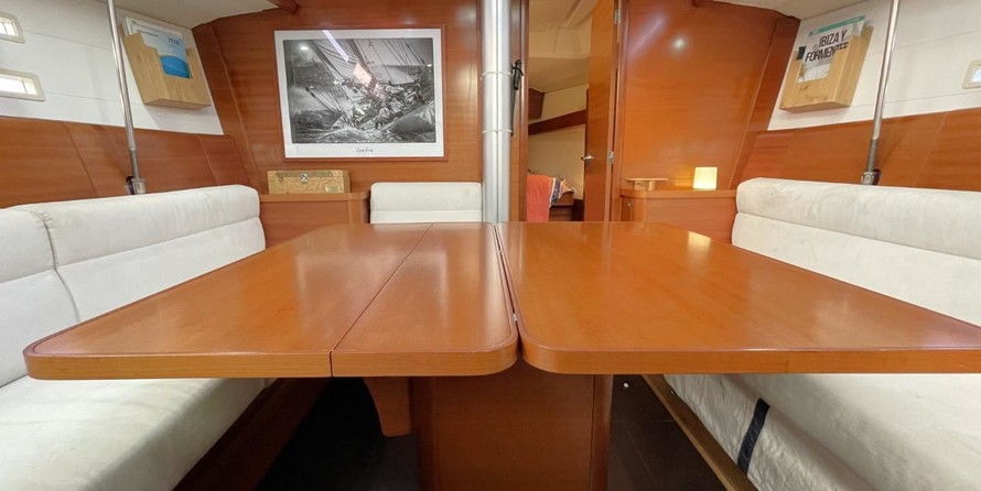 Dufour 40 Performance