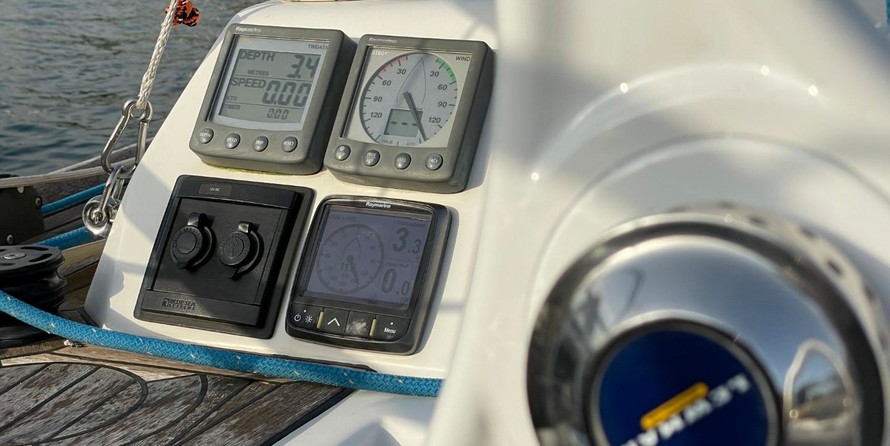 Dufour 40 Performance