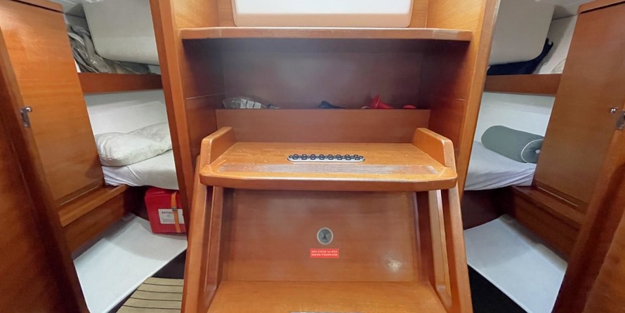 Dufour 40 Performance