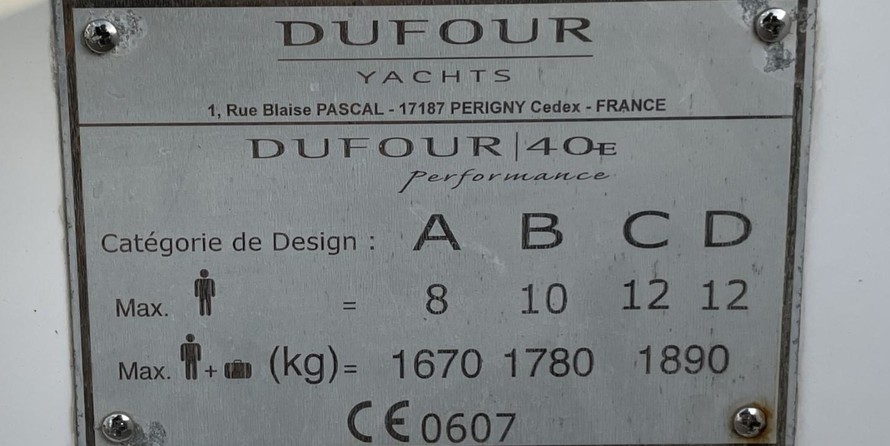 Dufour 40 Performance