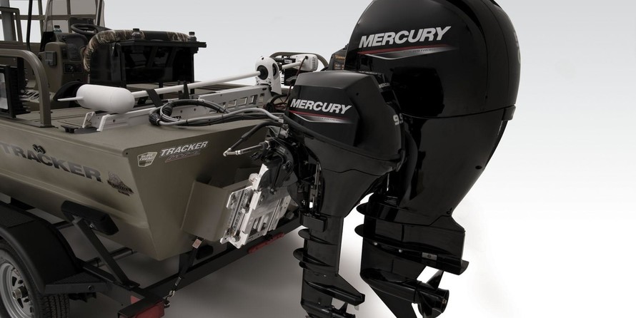 Tracker Grizzly 2072 CC Sportsman Kicker