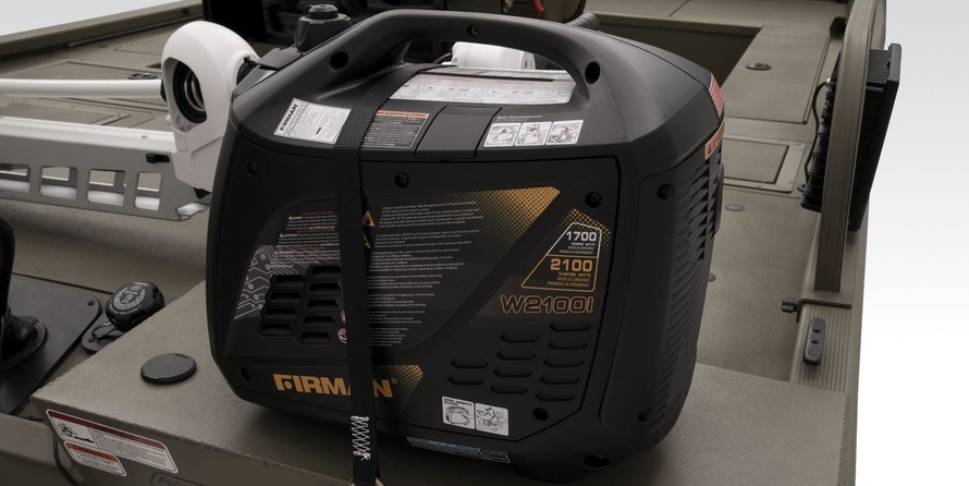 Tracker Grizzly 2072 CC Sportsman Kicker