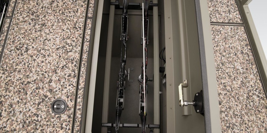 Tracker Grizzly 2072 CC Sportsman Kicker