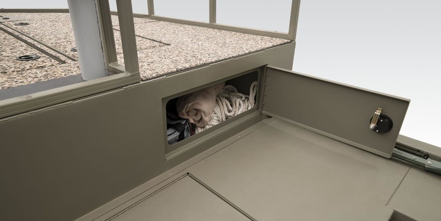 Tracker Grizzly 2072 CC Sportsman Kicker