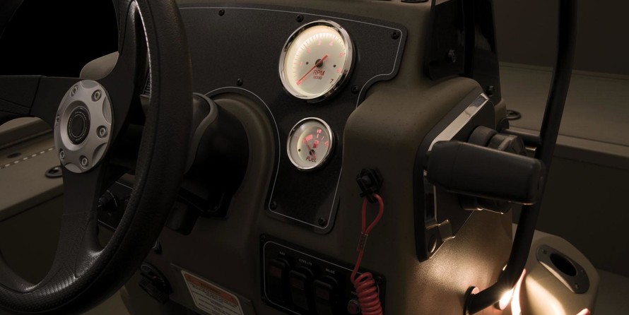 Tracker Grizzly 2072 CC Sportsman Kicker