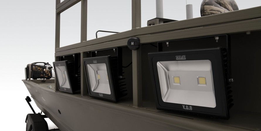 Tracker Grizzly 2072 CC Sportsman Kicker