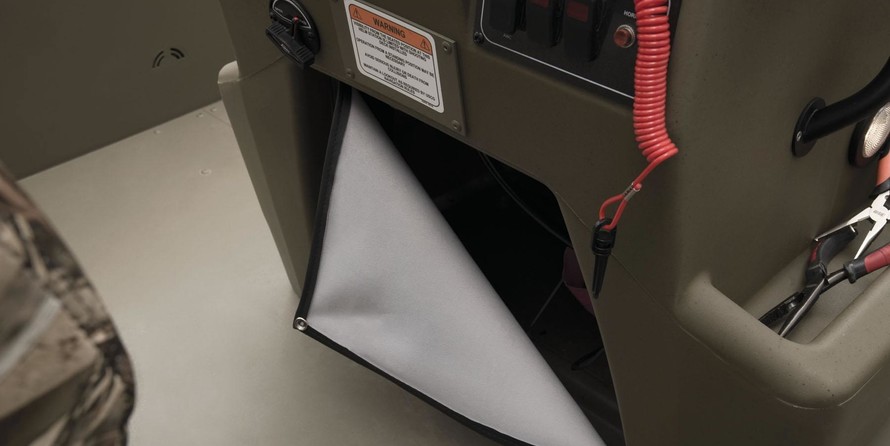 Tracker Grizzly 2072 CC Sportsman Kicker