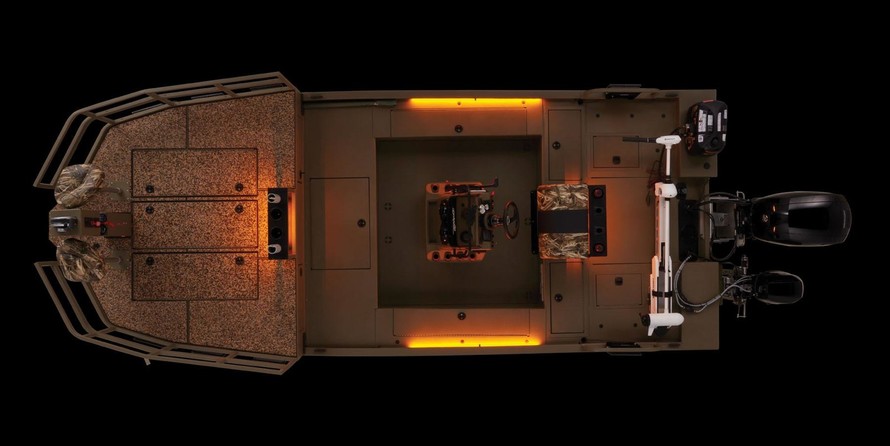 Tracker Grizzly 2072 CC Sportsman Kicker