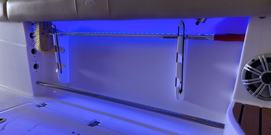 288 Sea Fox Commander