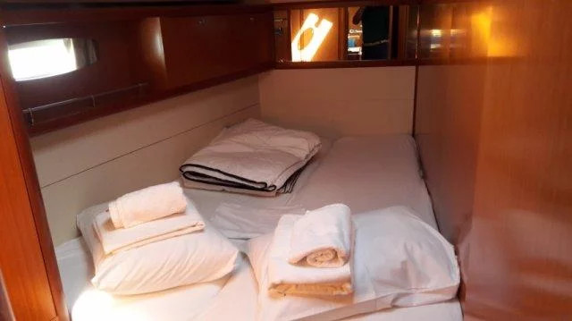 Oceanis 54