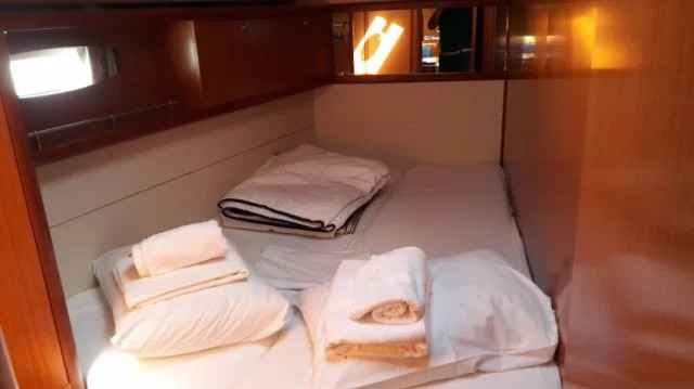 Oceanis 54