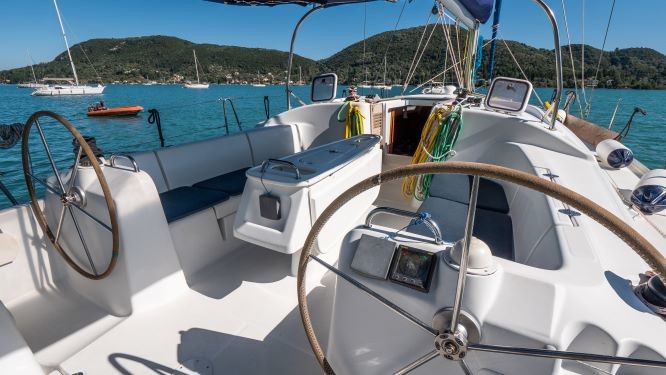 Beneteau 43
