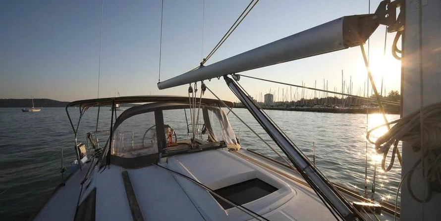 Beneteau Oceanis 37