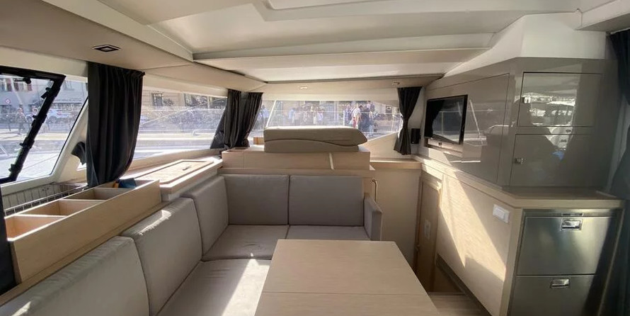 Fountaine Pajot Astrea 42