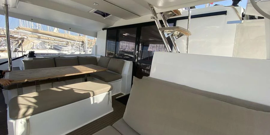 Fountaine Pajot Astrea 42