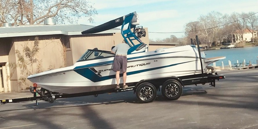 Super Air Nautique 210