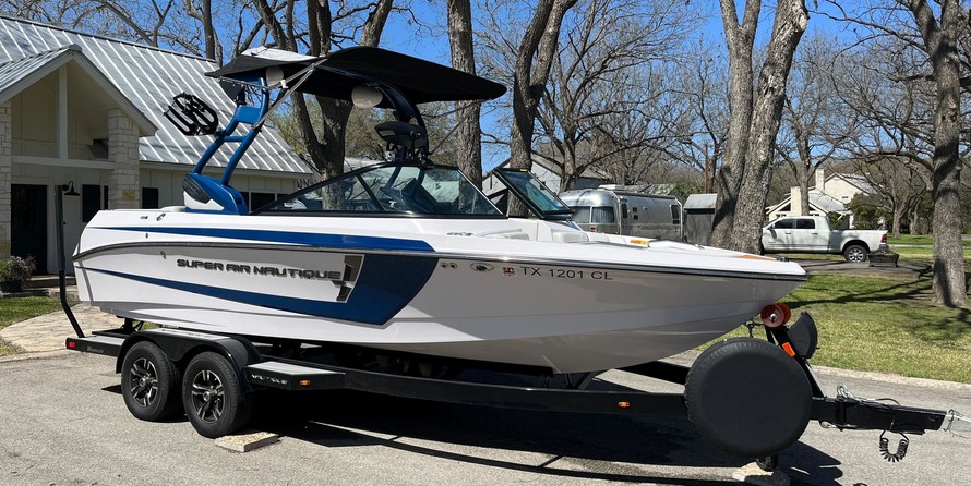 Super Air Nautique 210