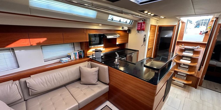 Hanse 588