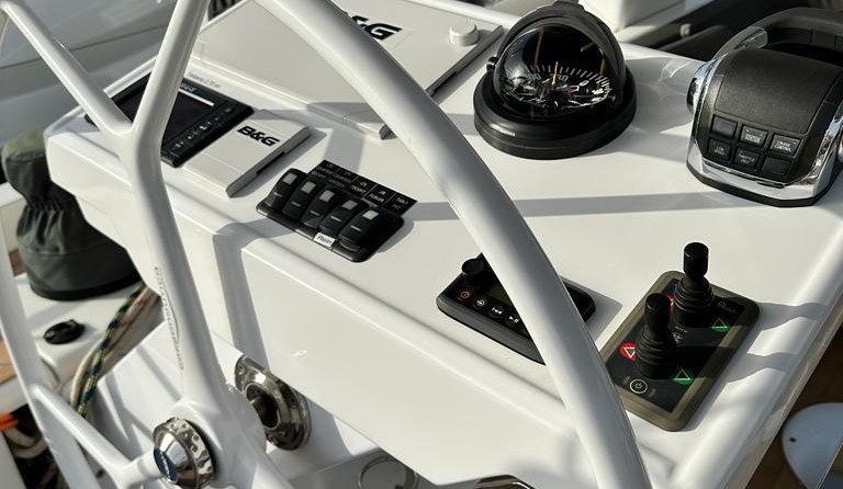 Hanse 588