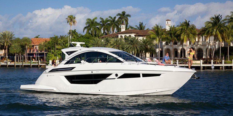 Cruisers Yachts 2024